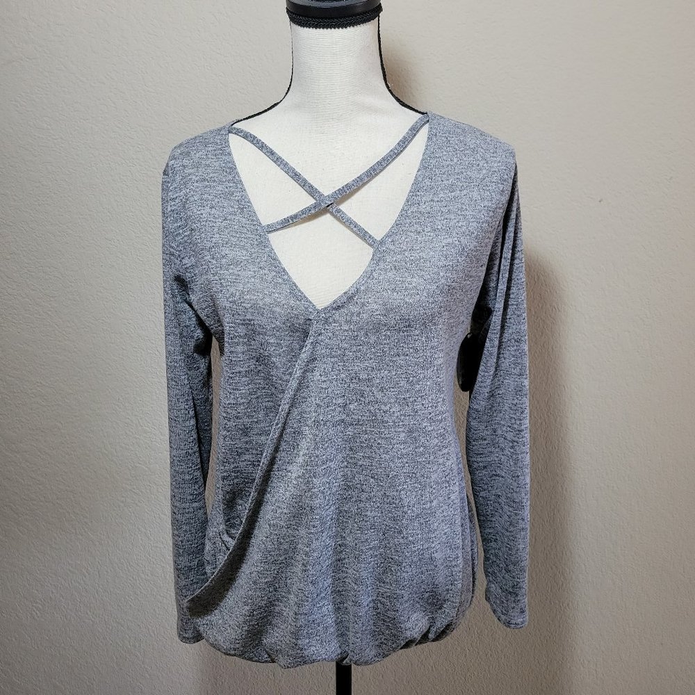 Womens Gray Long Sleeve Medium 10 Top Wrap Bubble Hem Cut Out Boutique